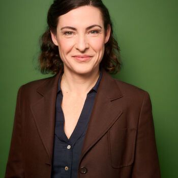 VIVIEN WENZEL